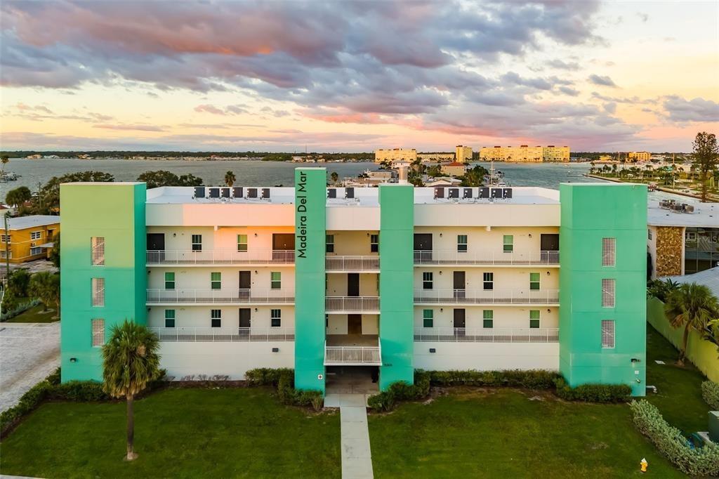 1st St E, Madeira Beach, FL 33708