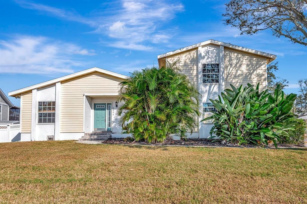 17th St W, Palmetto, FL 34221