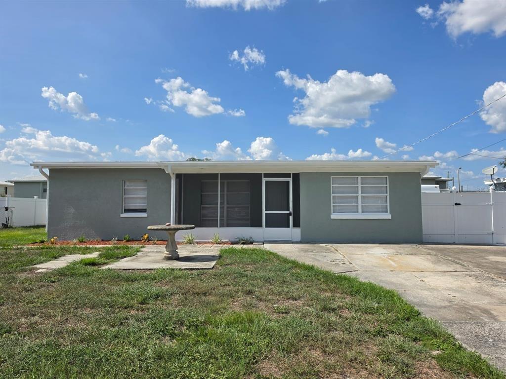 Coral Vine Ln, Tampa, FL 33619