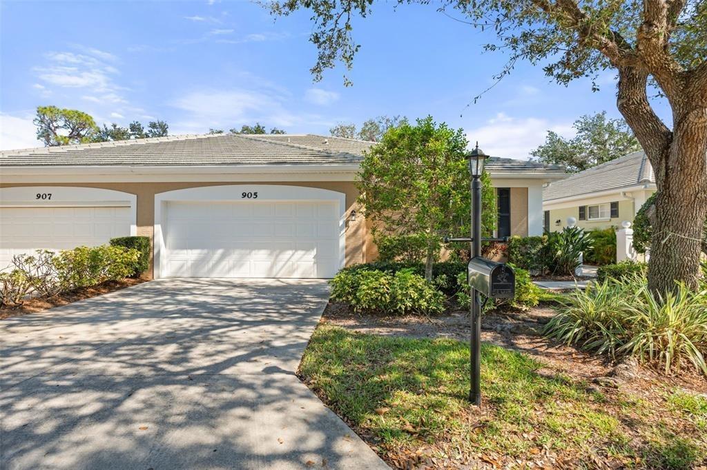Barclay Ct, Venice, FL 34293