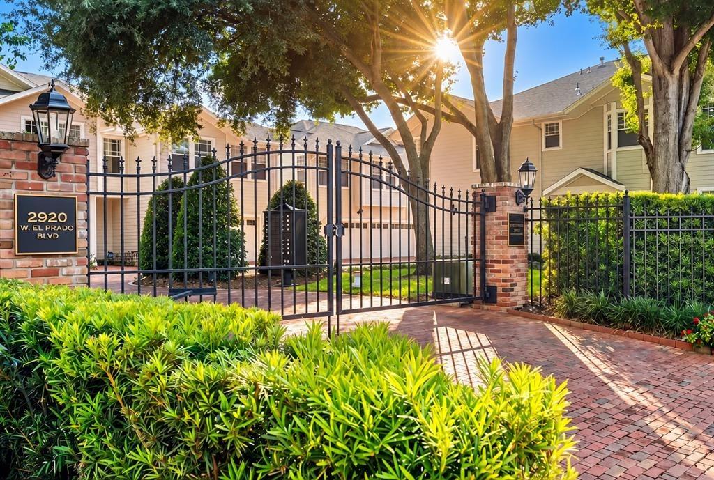 W El Prado Blvd, Tampa, FL 33629
