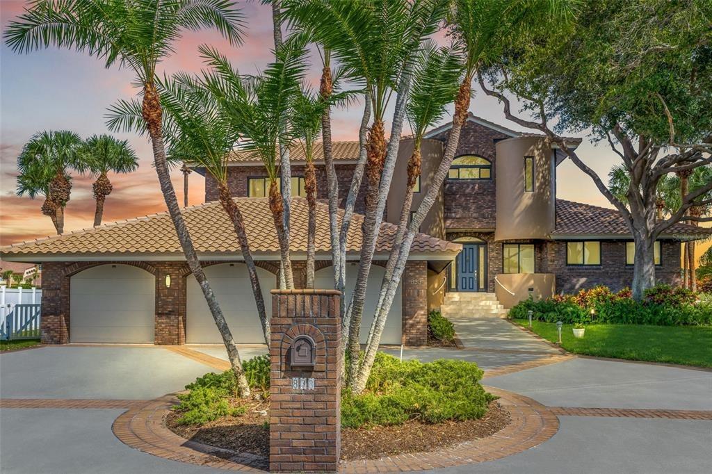Ponce De Leon Dr, Saint Petersburg, FL 33715