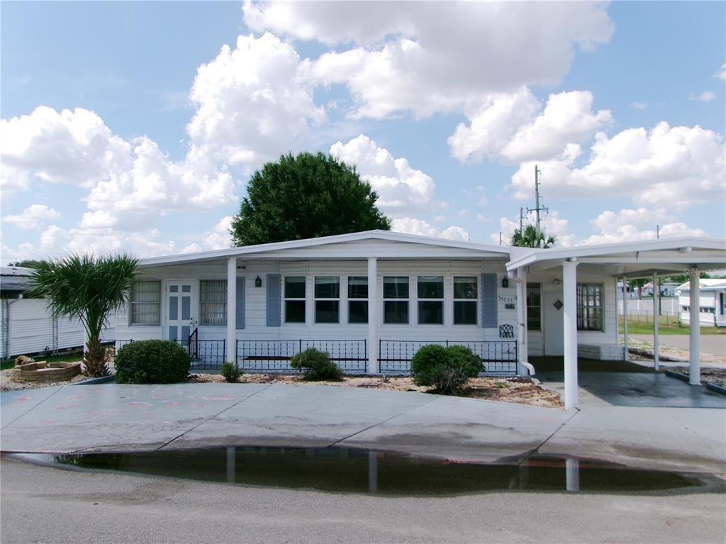 Dale Ave, Zephyrhills, FL 33541