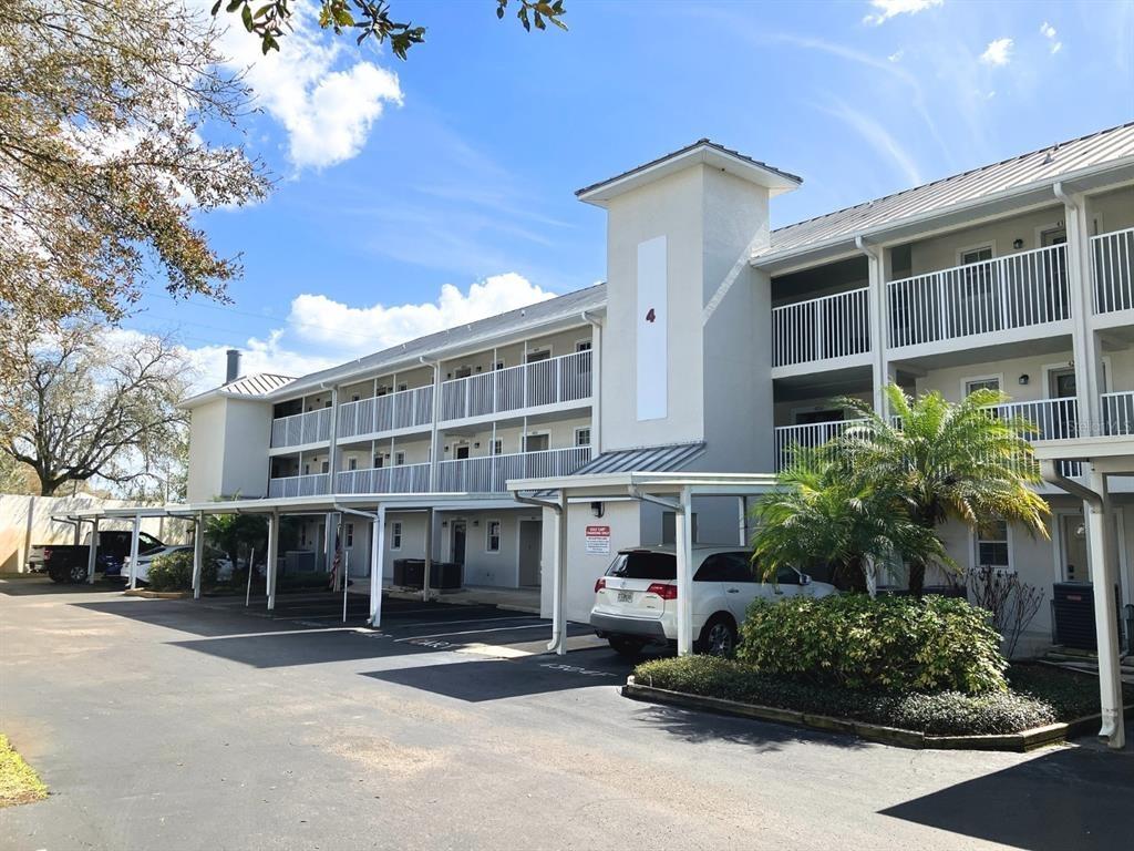 Fountain View Ln, Lutz, FL 33558