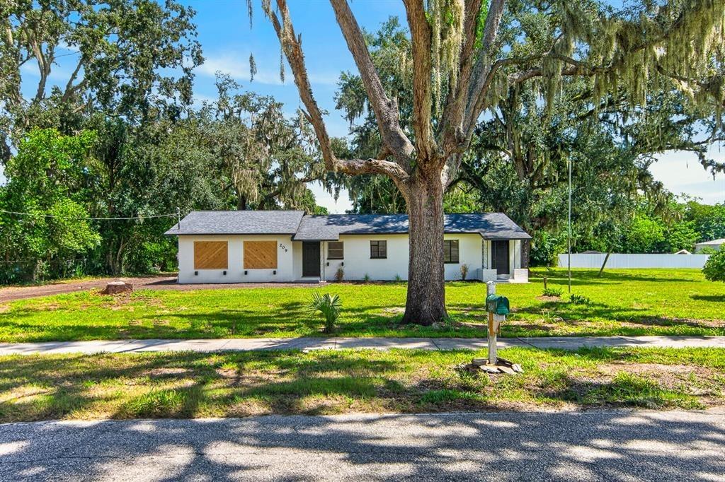 S Saint Cloud Ave, Valrico, FL 33594