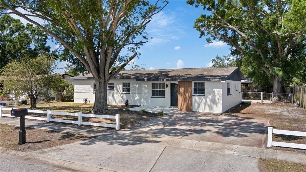 Country Club Dr, Oldsmar, FL 34677