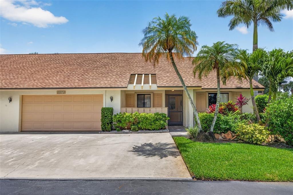 Huntington Woods Dr, Naples, FL 34112