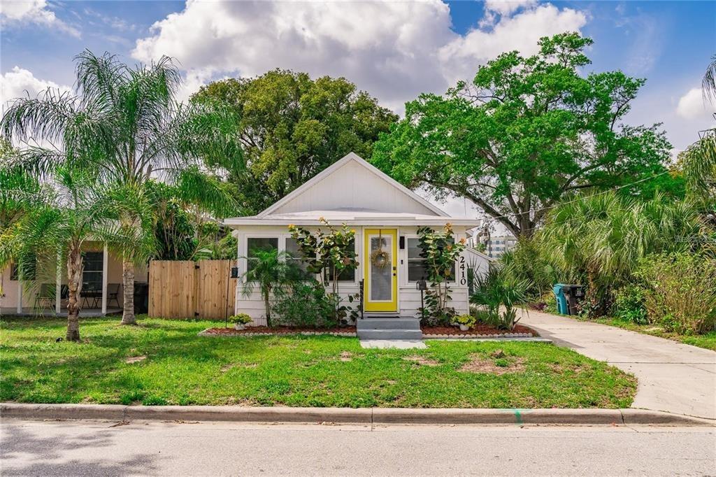 Center Ave, Orlando, FL 32806