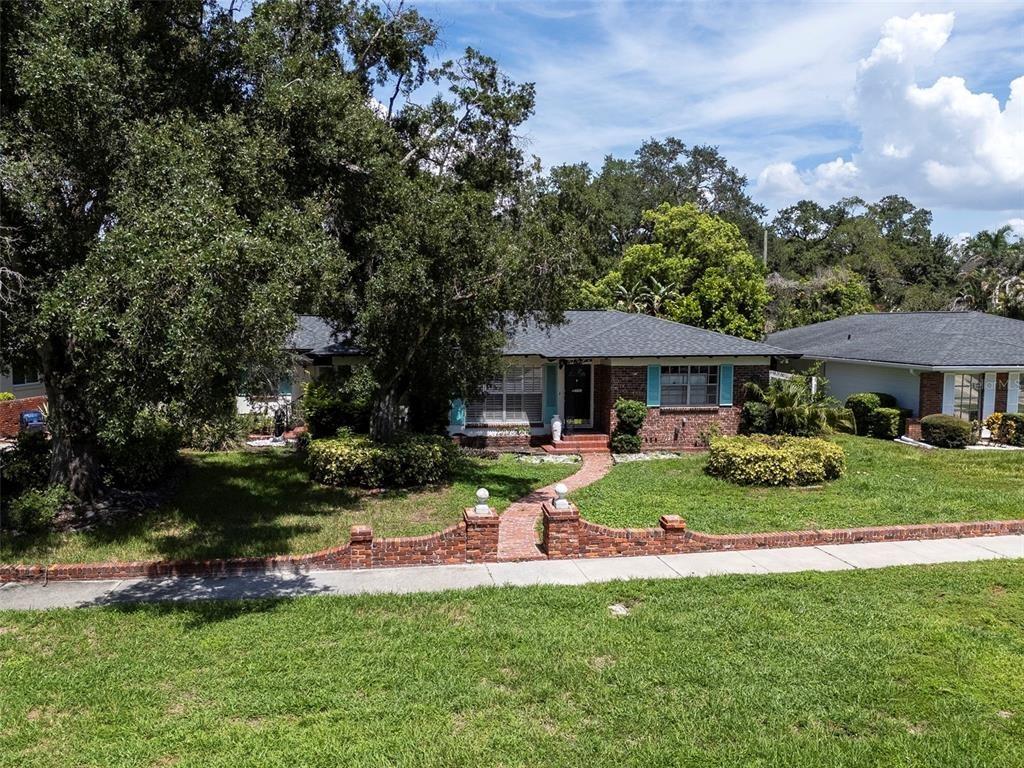 W Davis Blvd, Tampa, FL 33606