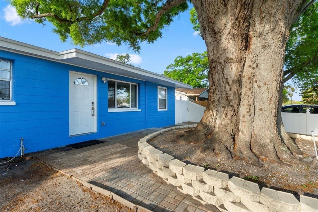 Southern Comfort Dr, Largo, FL 33773