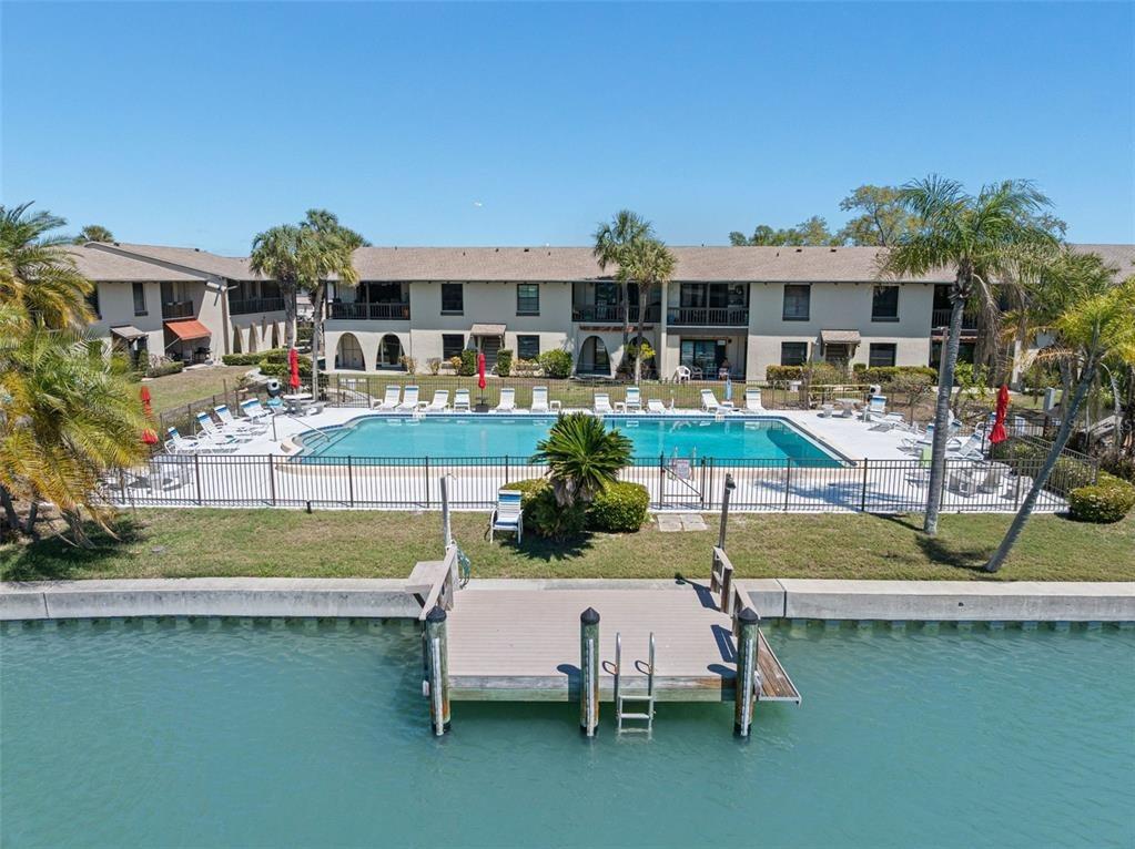 Plaza Seville Ct, Treasure Island, FL 33706