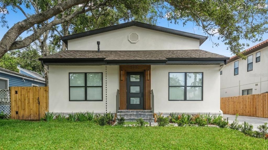 W Barcelona St, Tampa, FL 33629