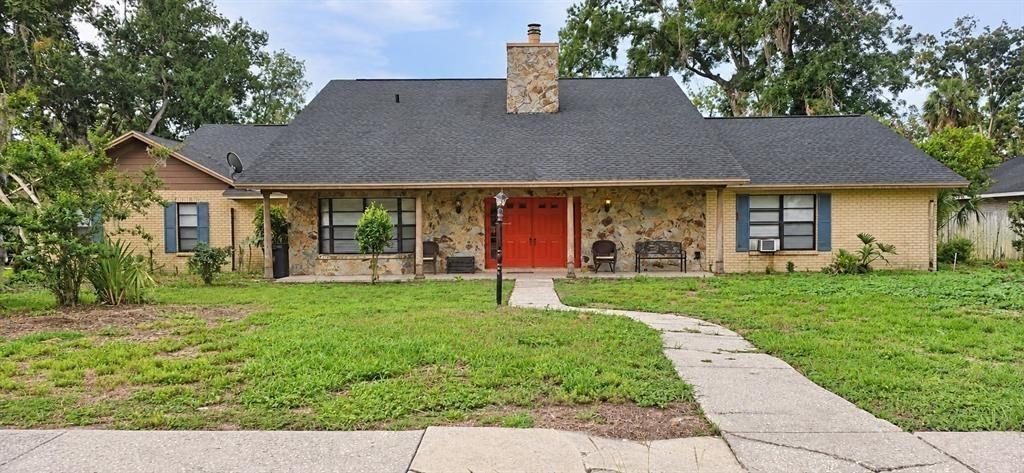 Locust Dr, Brandon, FL 33511