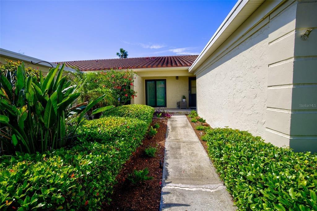 Regal Dr, Largo, FL 33774