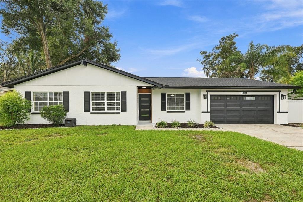 Clemons Rd, Brandon, FL 33510
