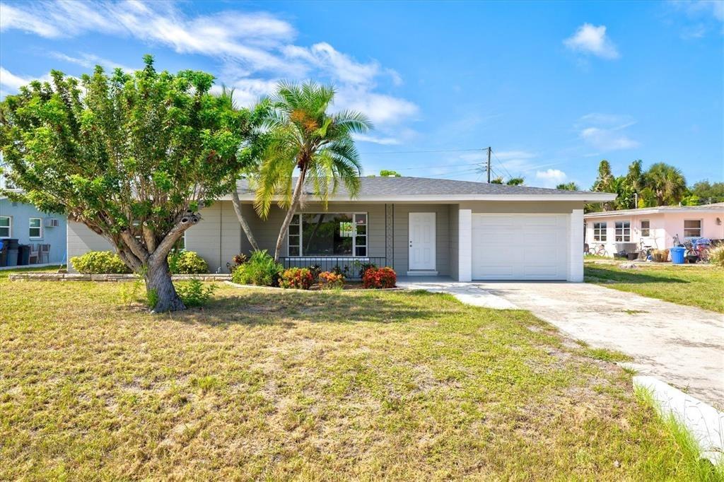 Aurora St E, Venice, FL 34285