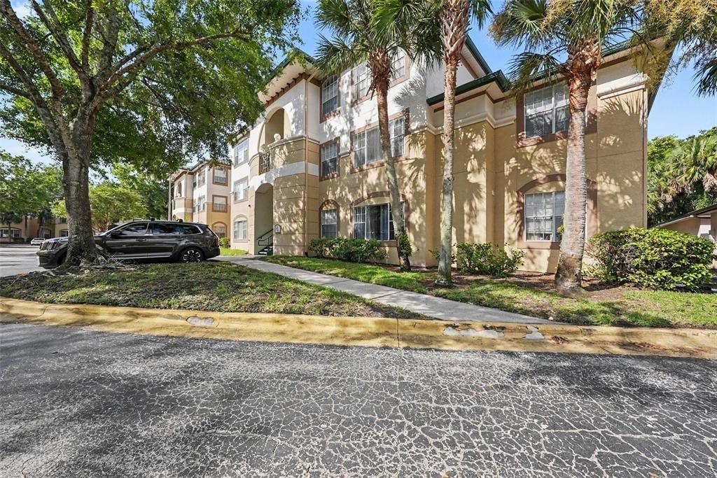 Carrington Park Dr, Tampa, FL 33647