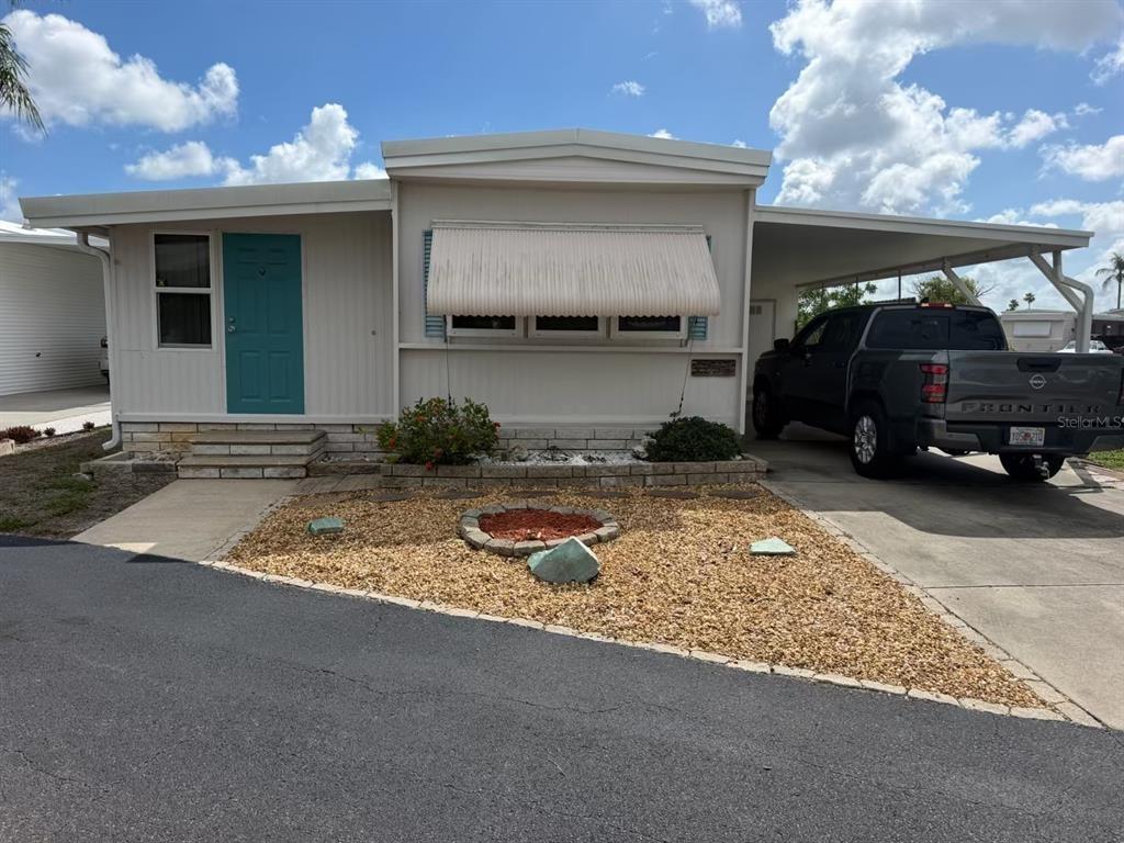 Mount Fairfield Rd Ne, Saint Petersburg, FL 33702