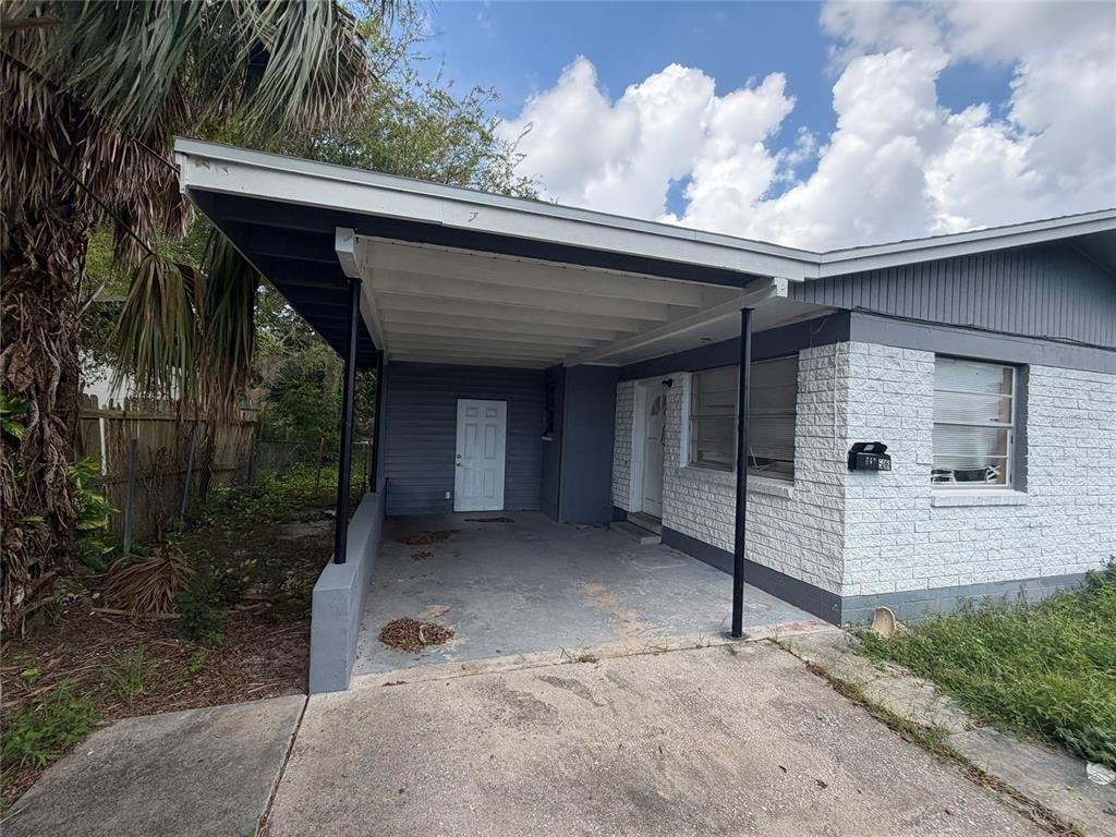 S Caroline St, Daytona Beach, FL 32114