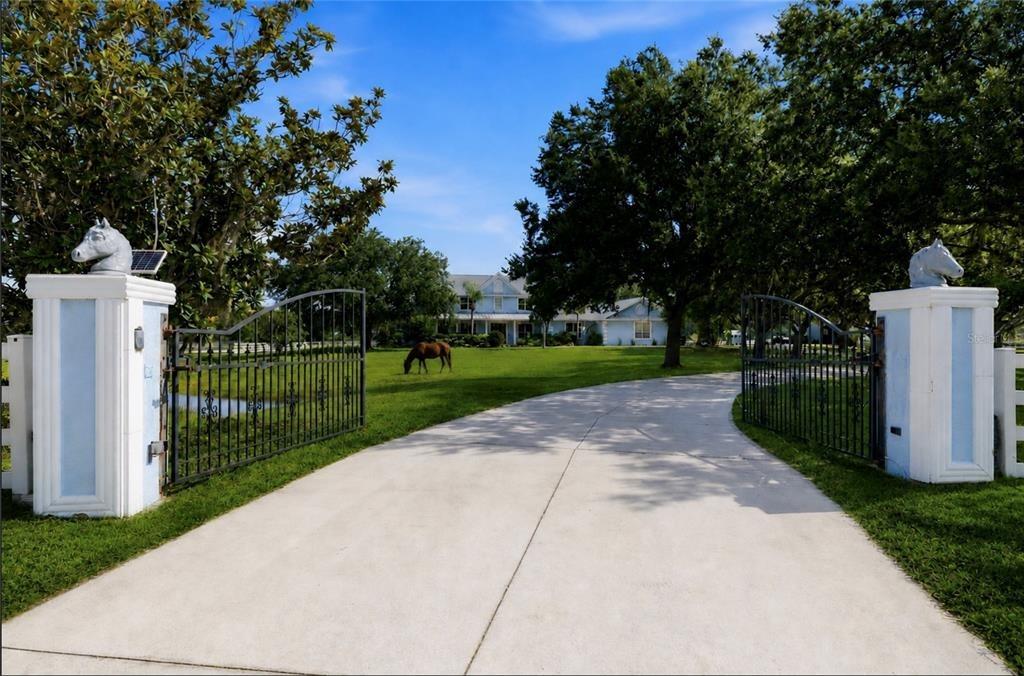 77th Ave E, Bradenton, FL 34202