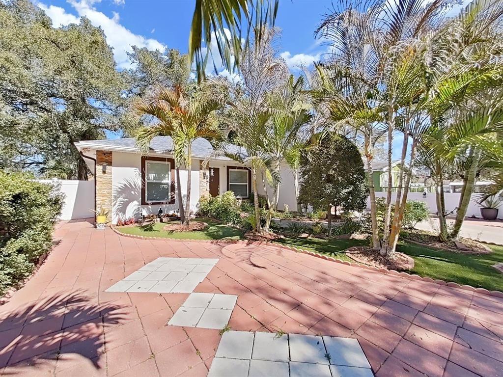 E Chelsea St, Tampa, FL 33610
