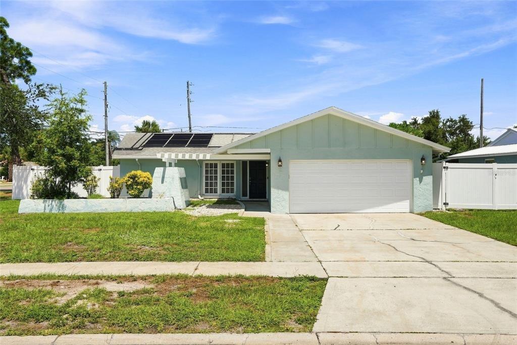 Serena Dr, Largo, FL 33774