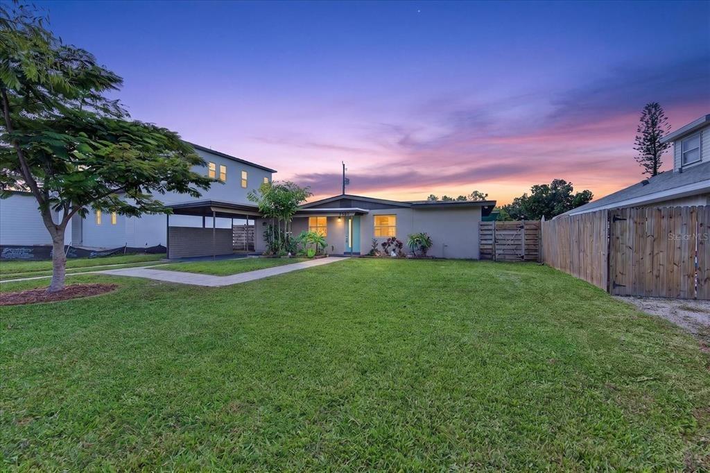 Loma Linda St, Sarasota, FL 34239