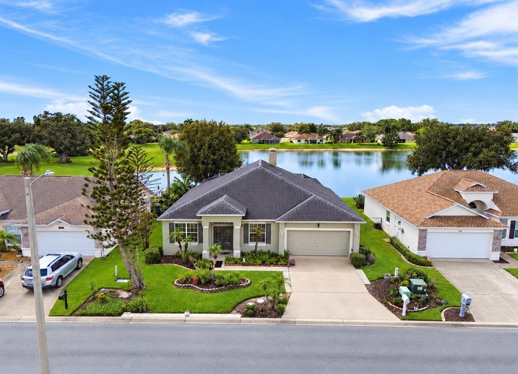 Terranova Cir, Winter Haven, FL 33884