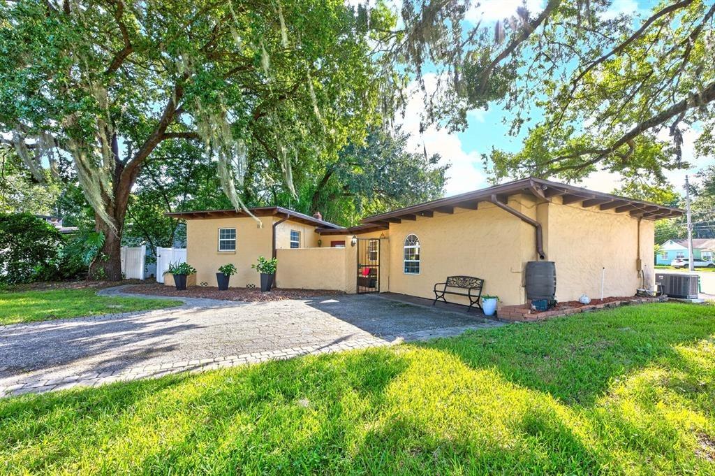 Oak Ln, Orlando, FL 32803