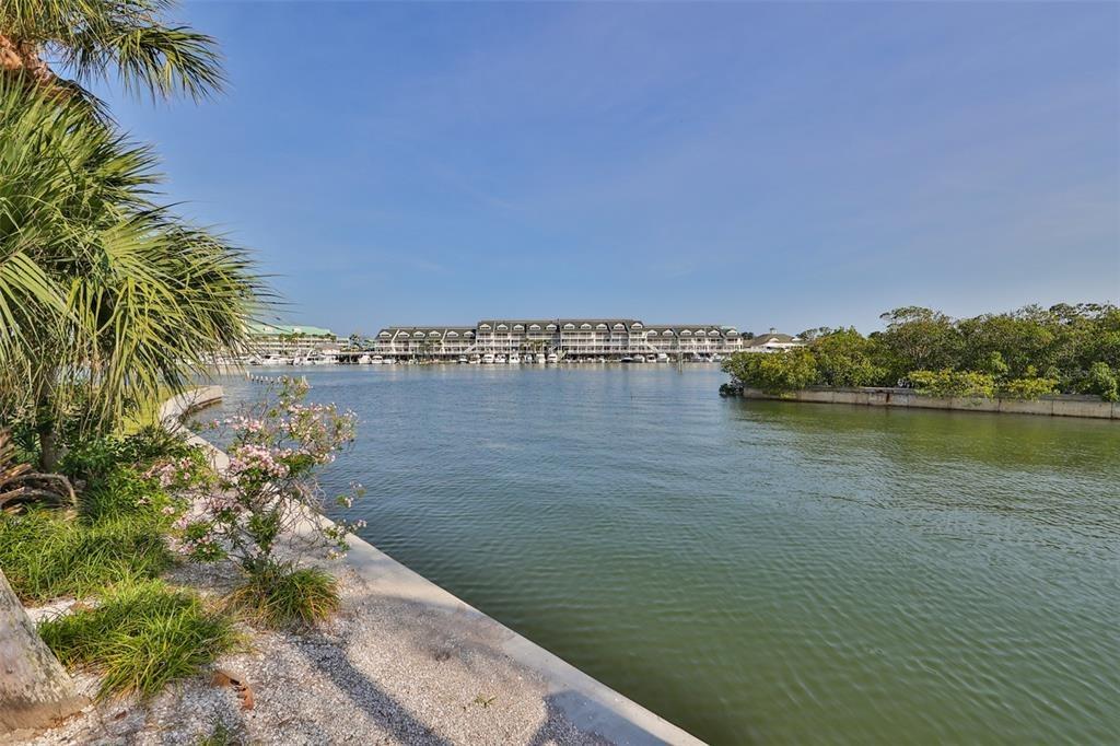Walsingham Rd, Largo, FL 33774