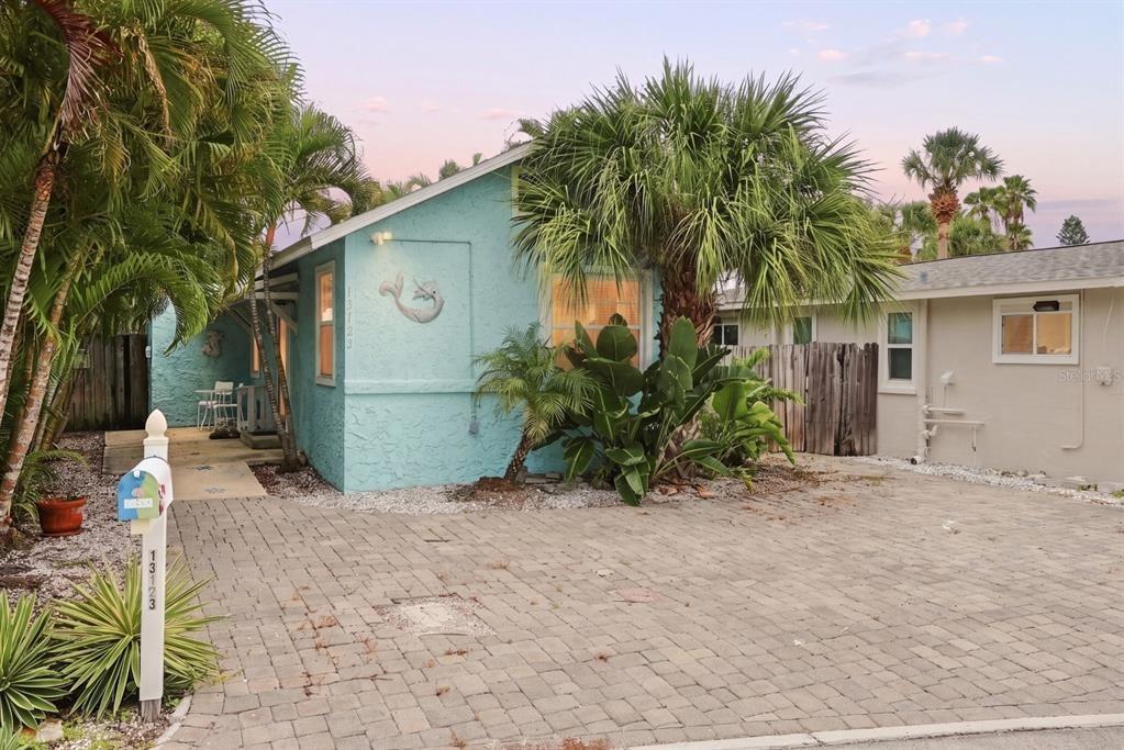 4th St E, Madeira Beach, FL 33708