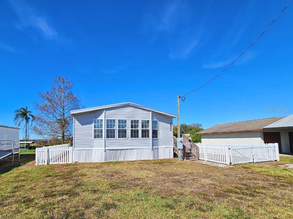 Riverside Dr, Moore Haven, FL 33471