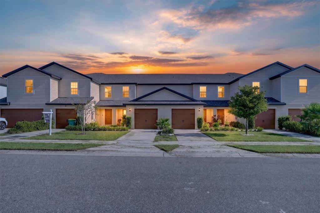 Wynford Cir, Tavares, FL 32778