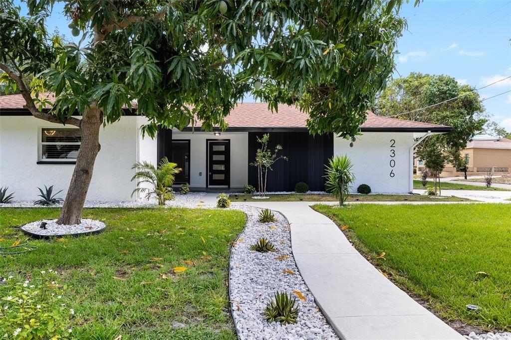 S San Jose Cir, Tampa, FL 33629