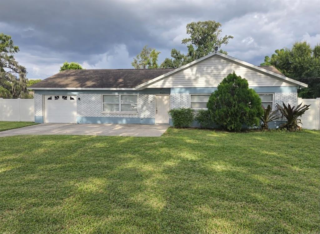 Twin Lakes Blvd, Tampa, FL 33614