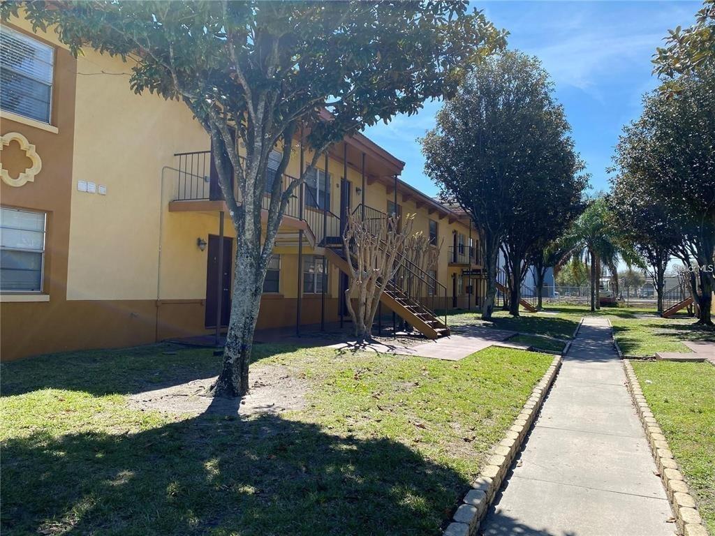 Ridenhour Cir, Orlando, FL 32809