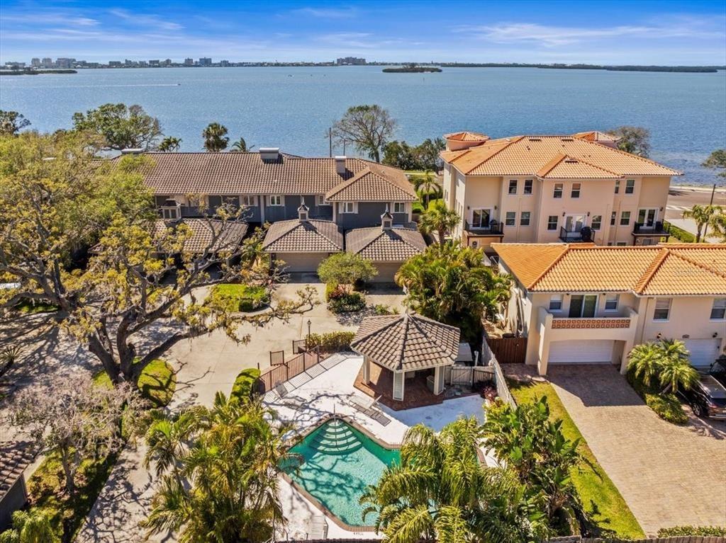 Edgewater Dr, Clearwater, FL 33755