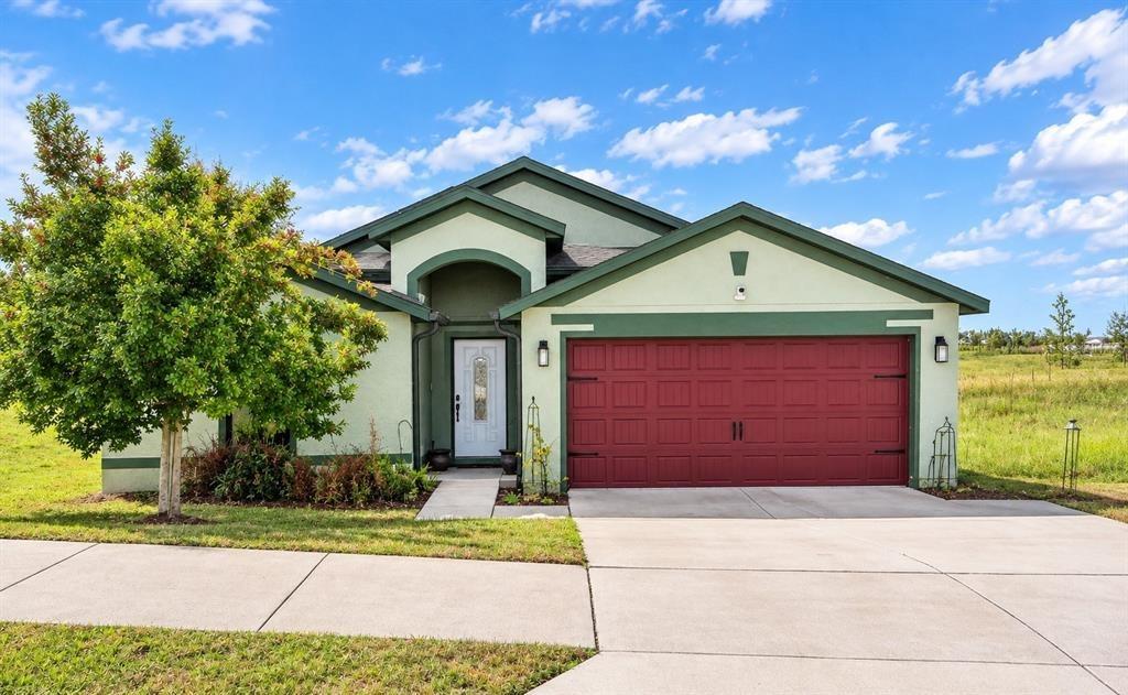 Miles Blvd, Dundee, FL 33838
