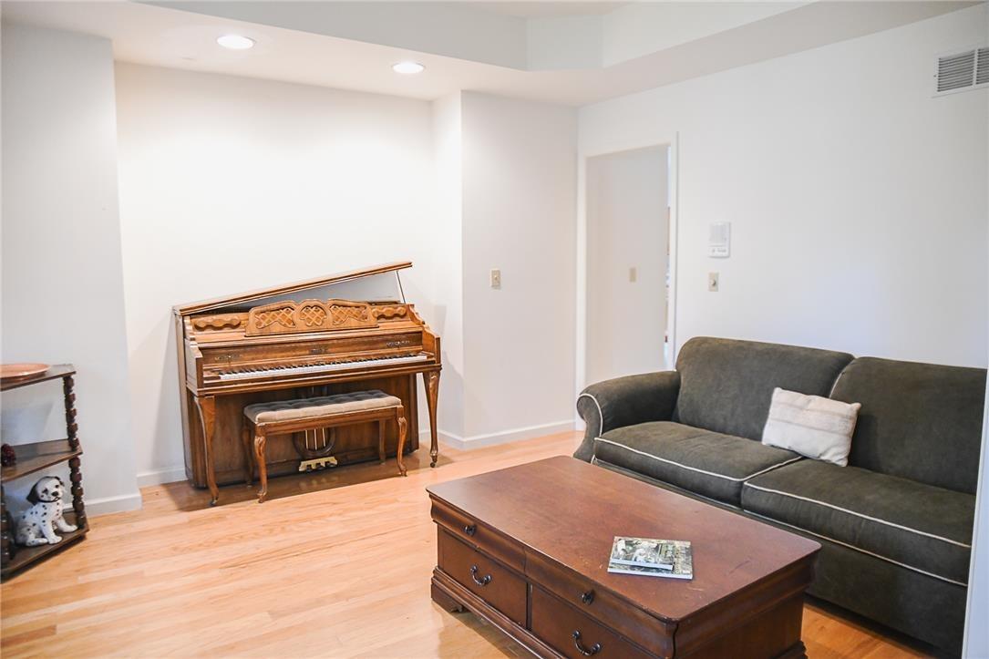 Fringe Dr, East Stroudsburg, PA 18302