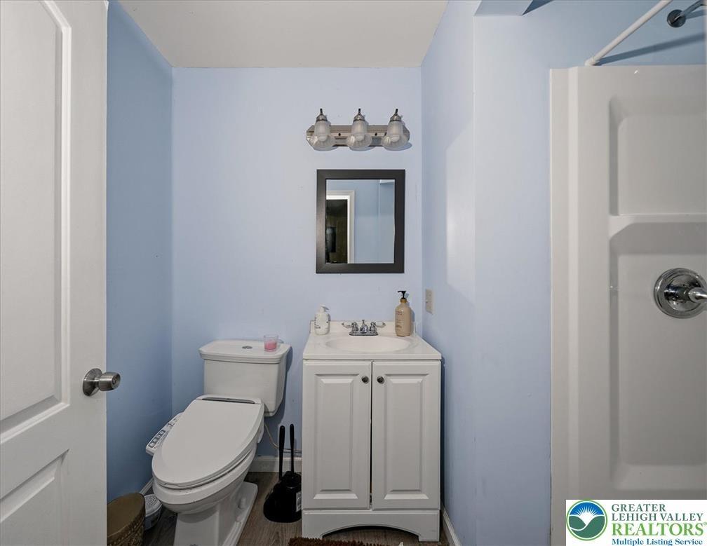 Delaware Cir, Bushkill, PA 18324