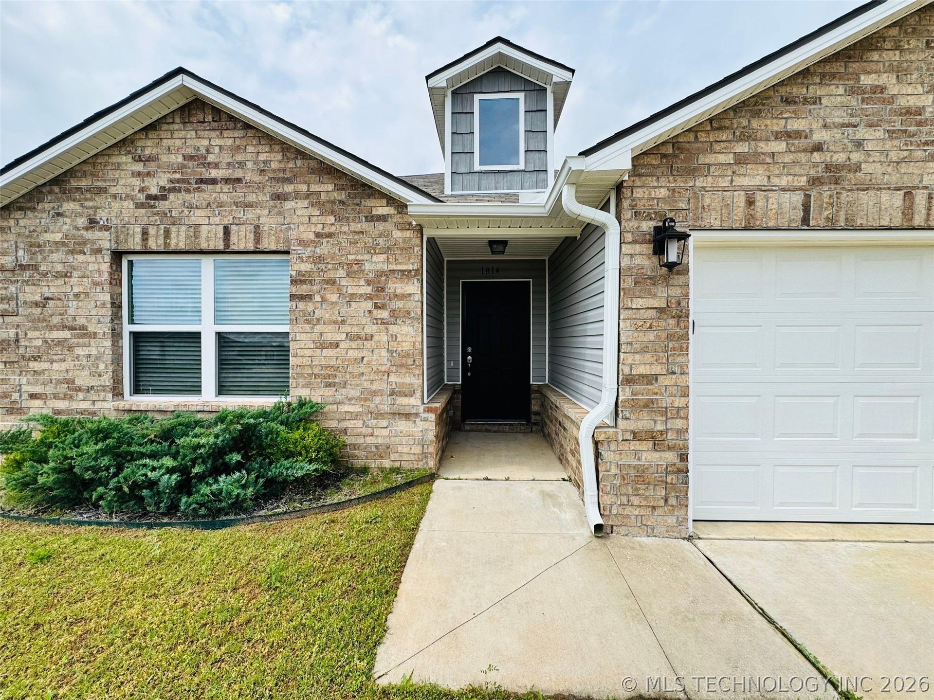 S 14th St, Broken Arrow, OK 74012