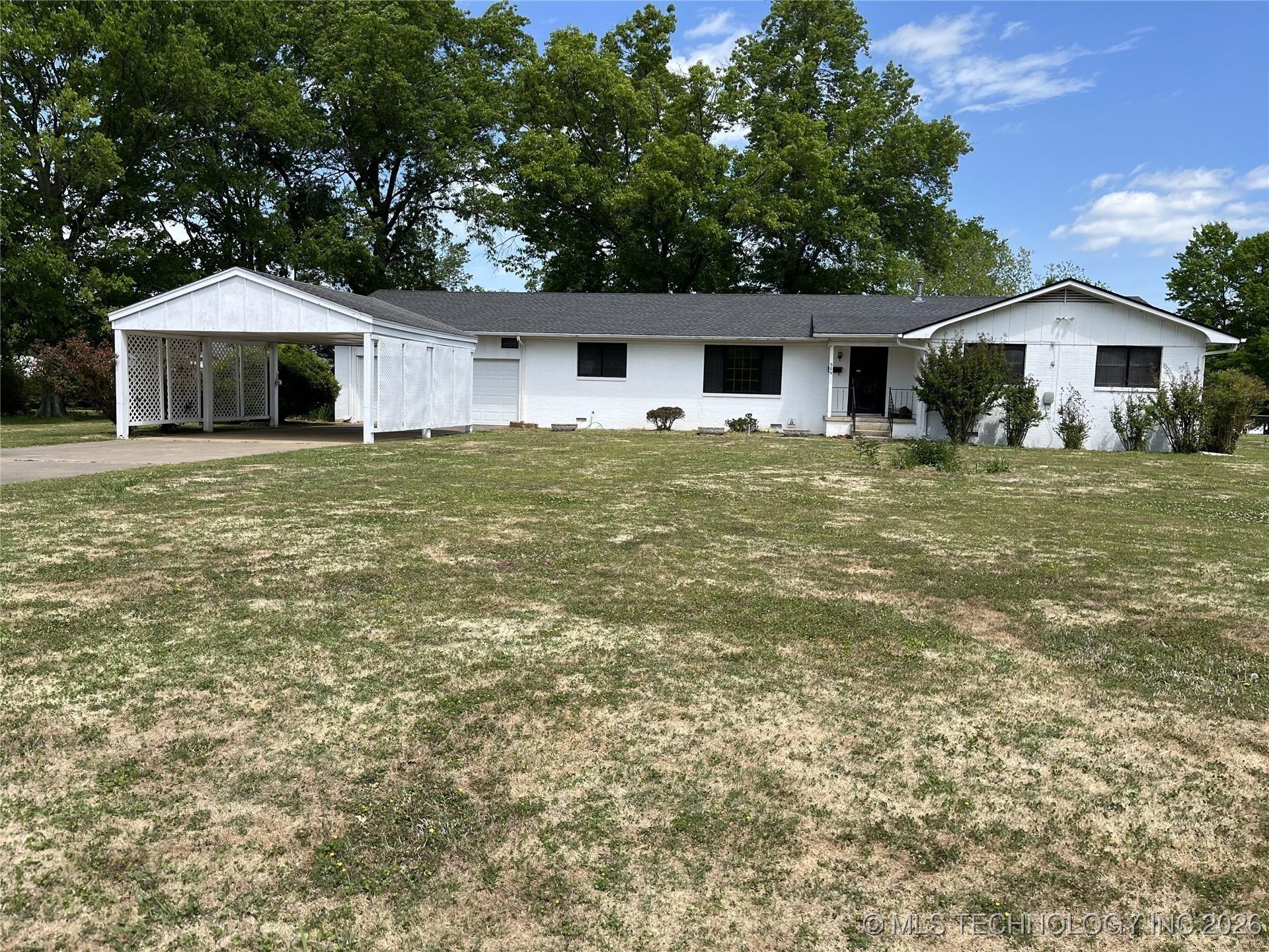 Ne 10th St, Wagoner, OK 74467