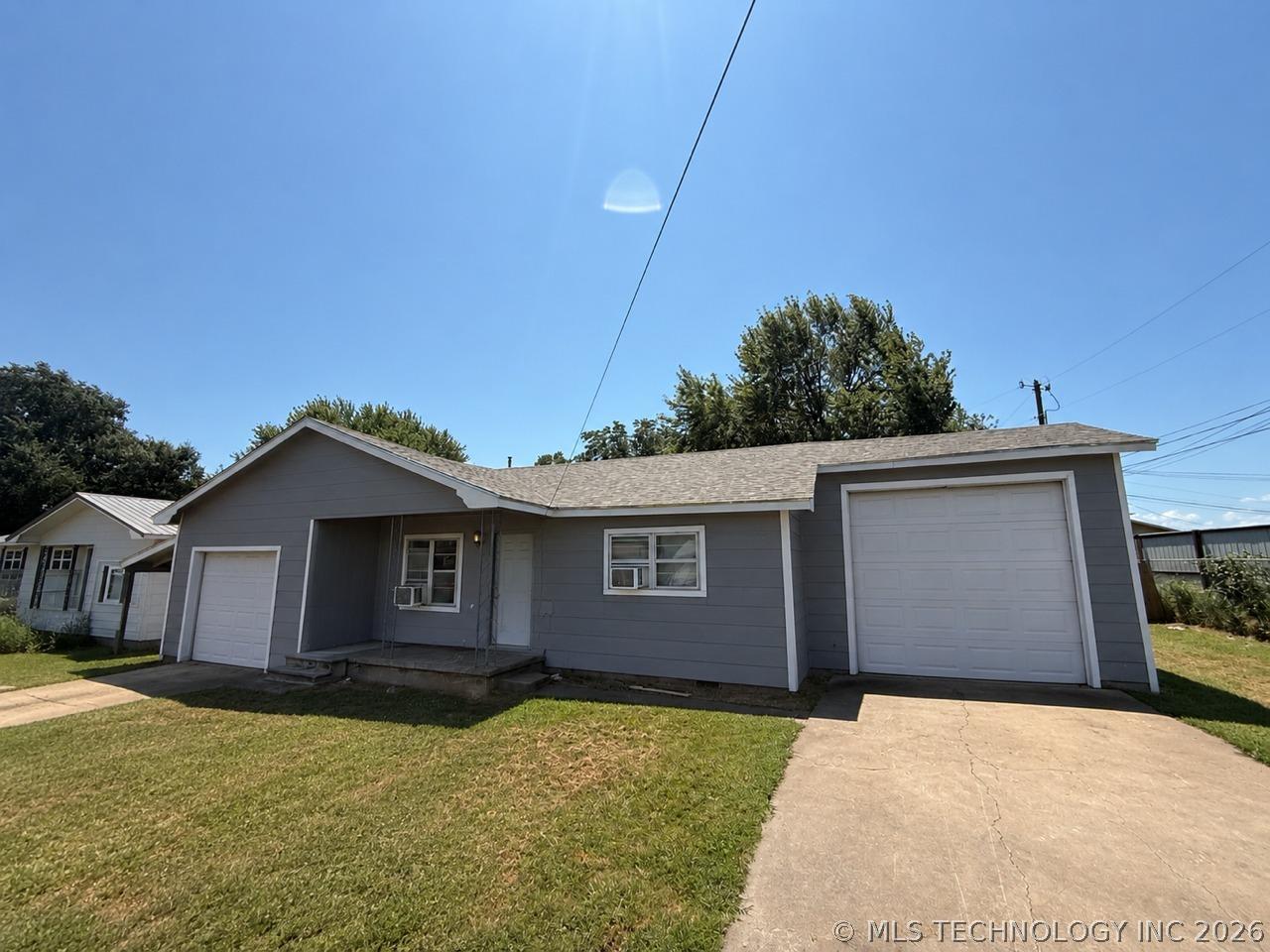 Nichols Ave, Checotah, OK 74426
