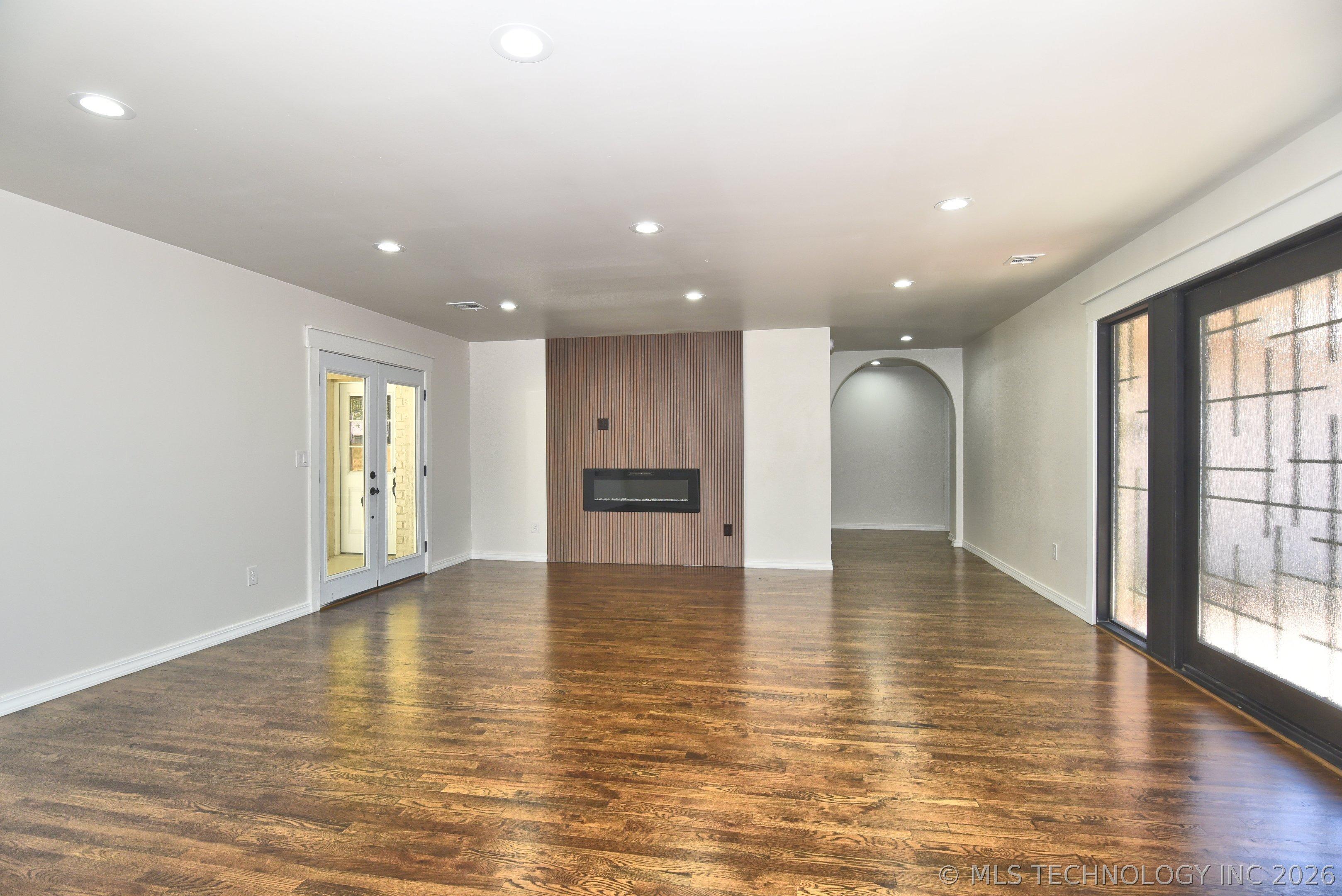 E 49th St, Tulsa, OK 74135