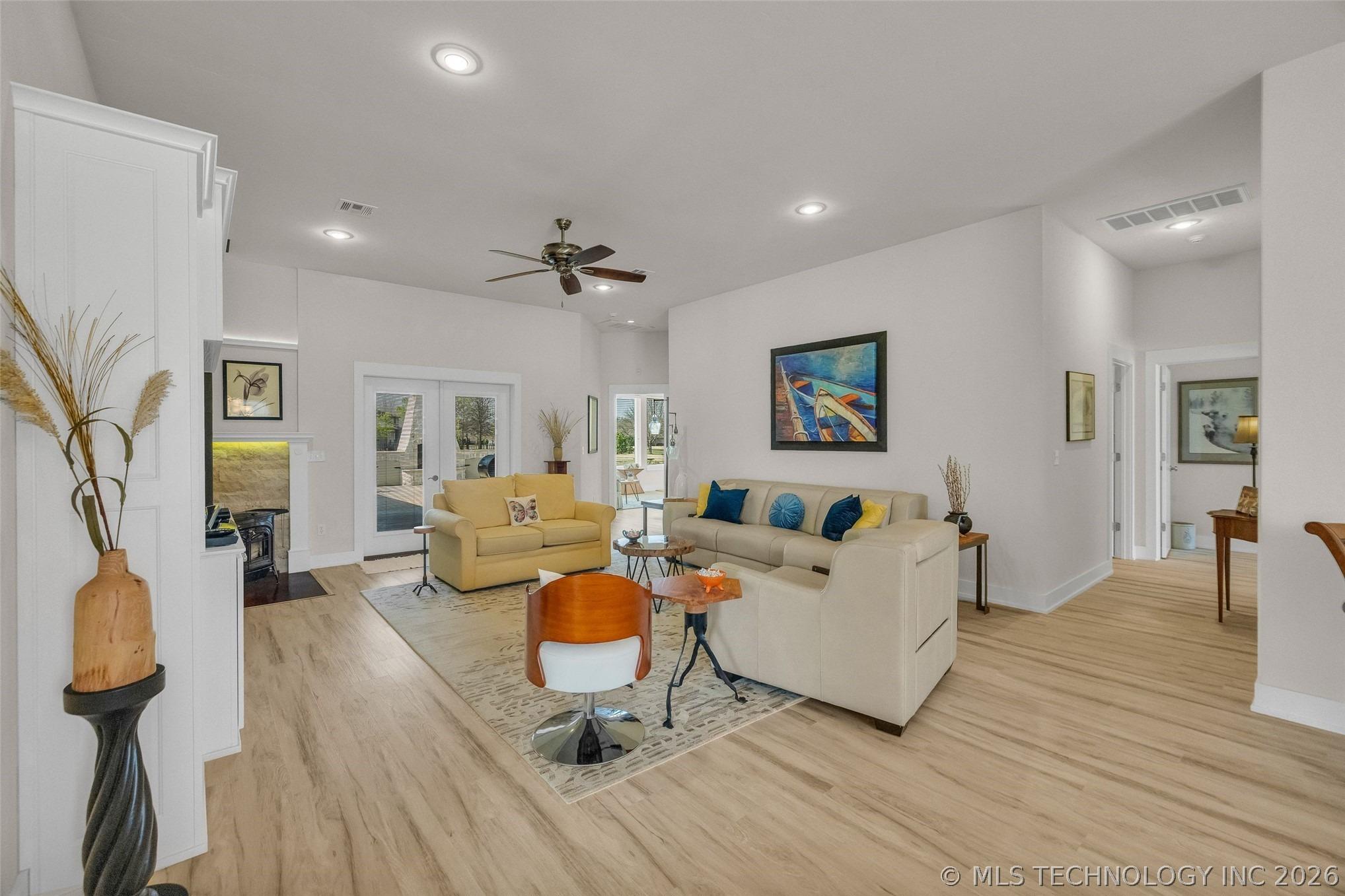 S Coves Dr, Afton, OK 74331