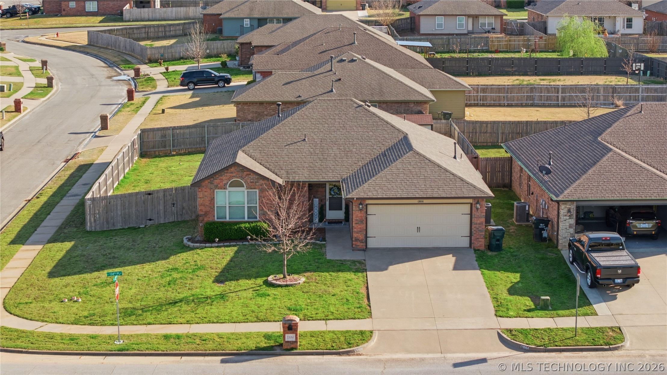 E 134th Pl N, Collinsville, OK 74021