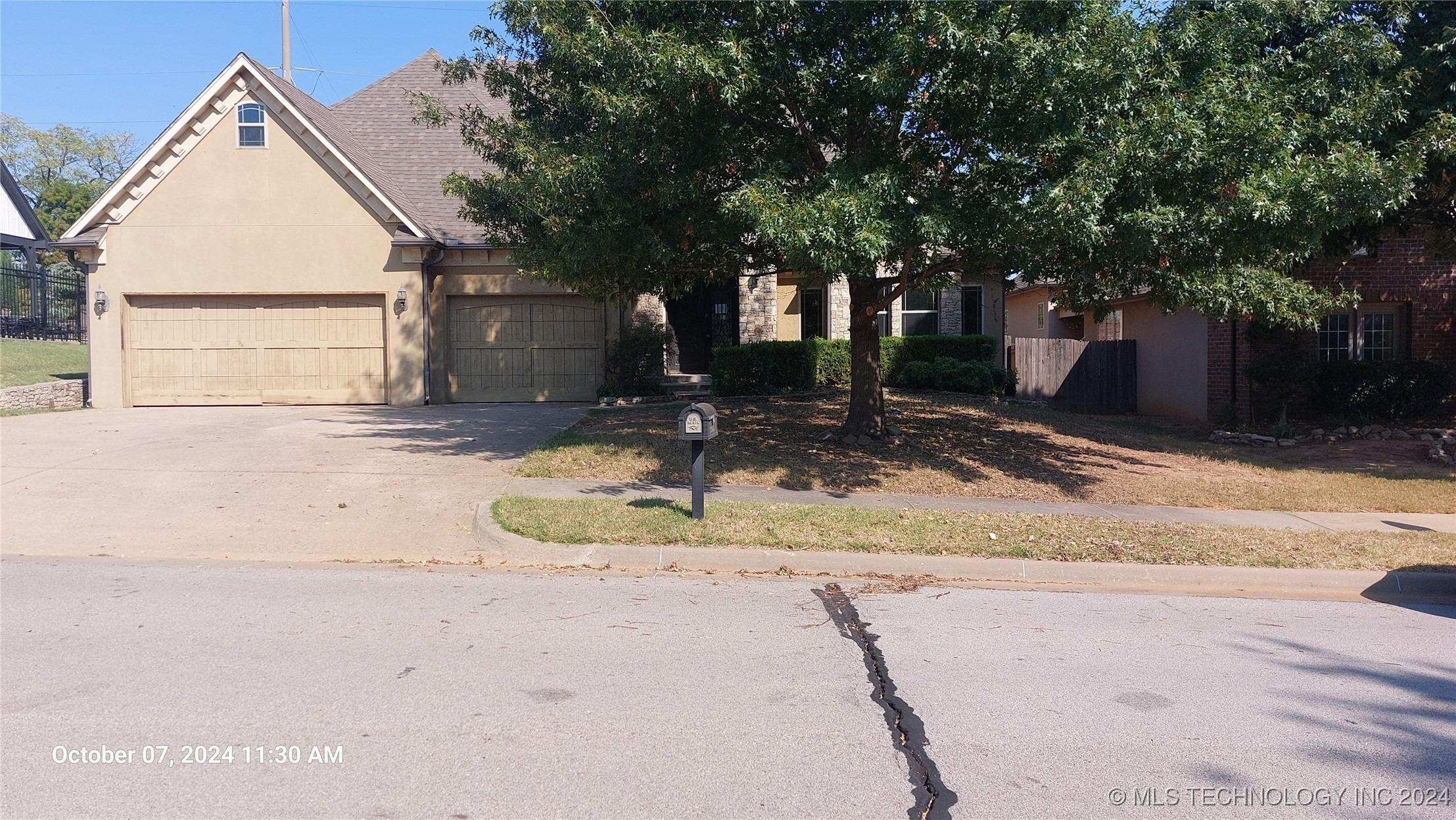 E 111th Pl S, Bixby, OK 74008