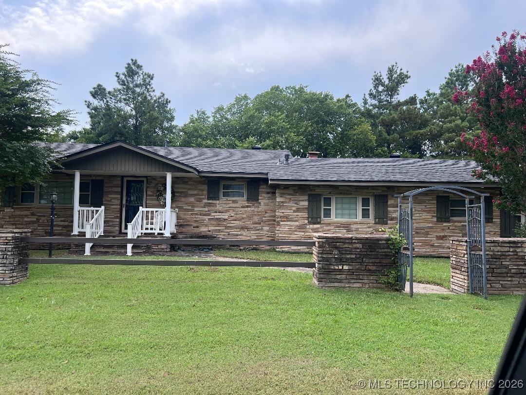 Ne H St, Stigler, OK 74462