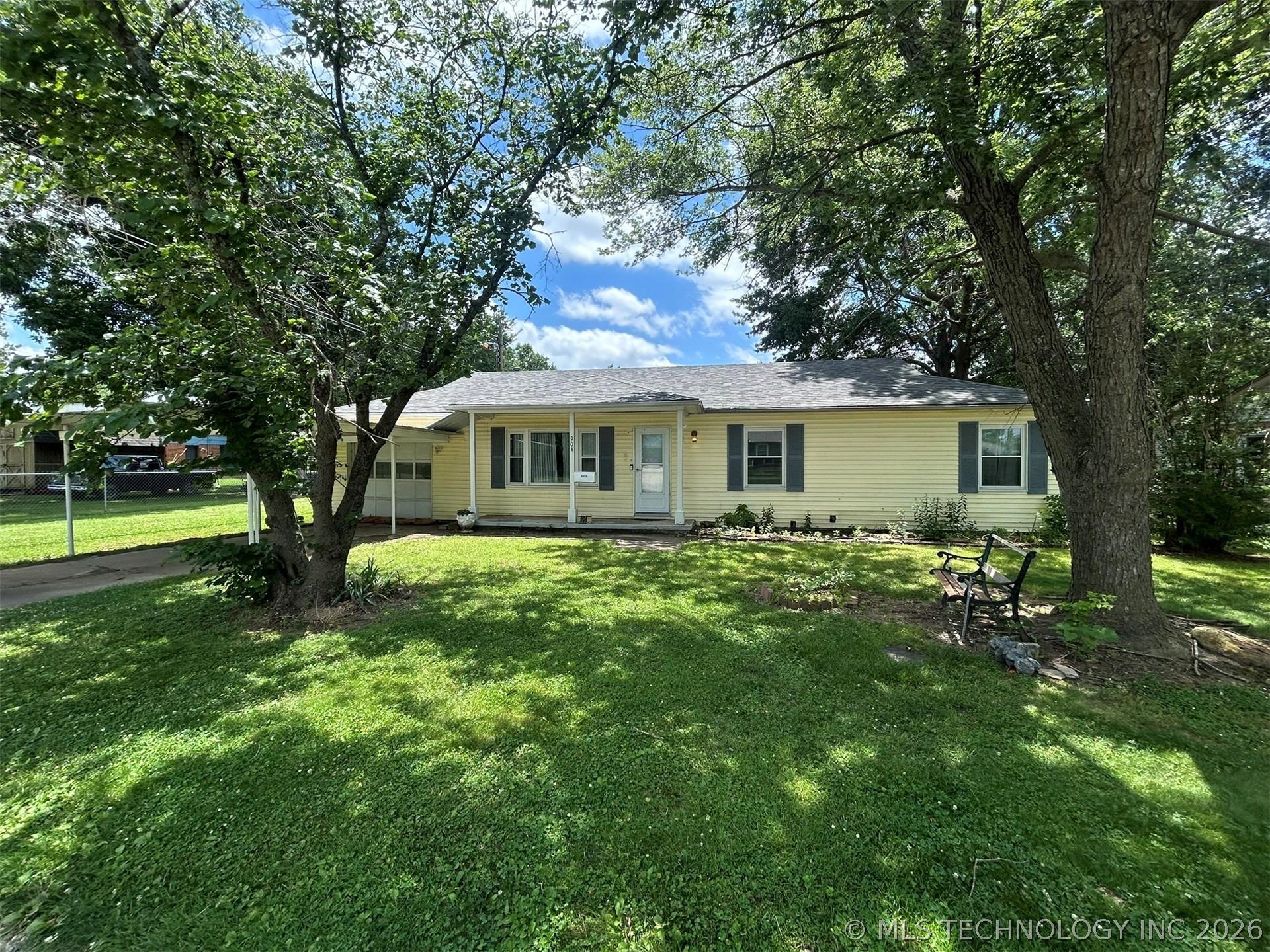 Se 2nd St, Pryor, OK 74361