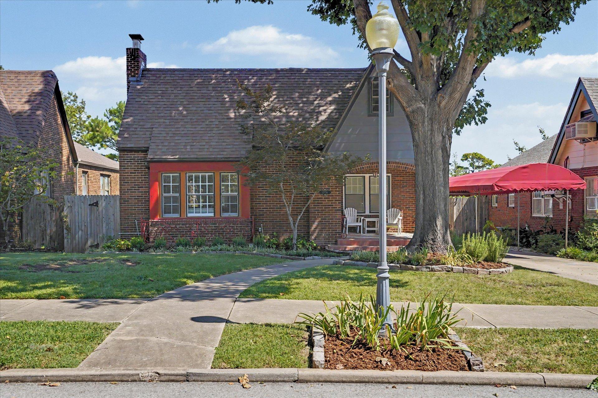 S Gillette Ave, Tulsa, OK 74104
